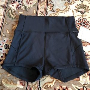 NWT Lululemon In Movement Shorts Black, Sz 4